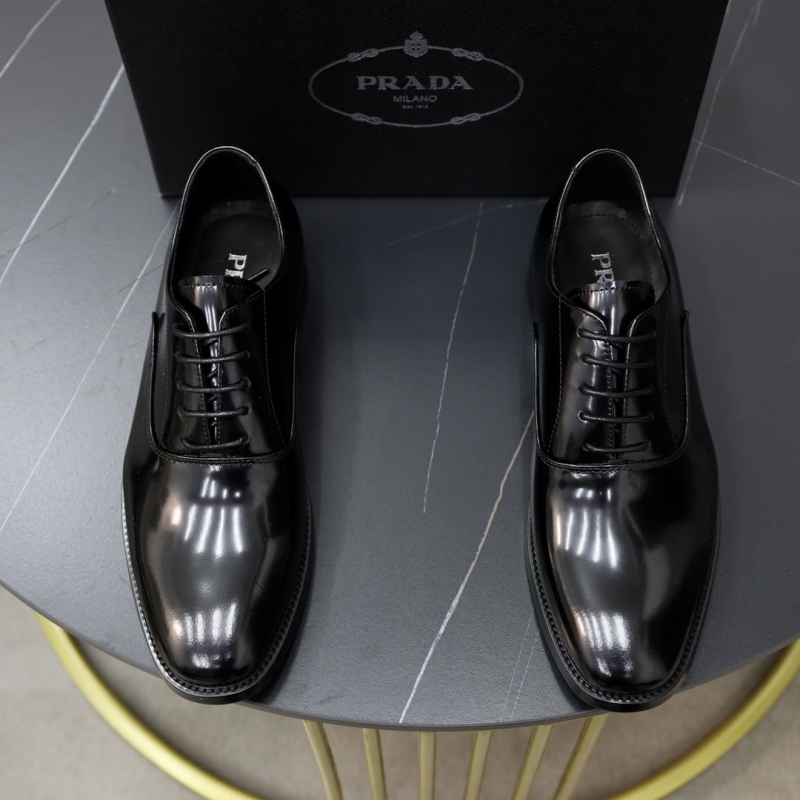 Pra*a leather shoes